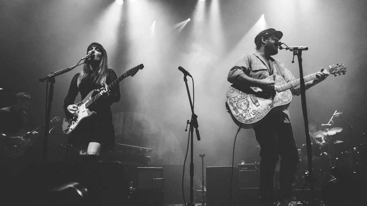 Angus & Julia Stone Live De Paris backdrop