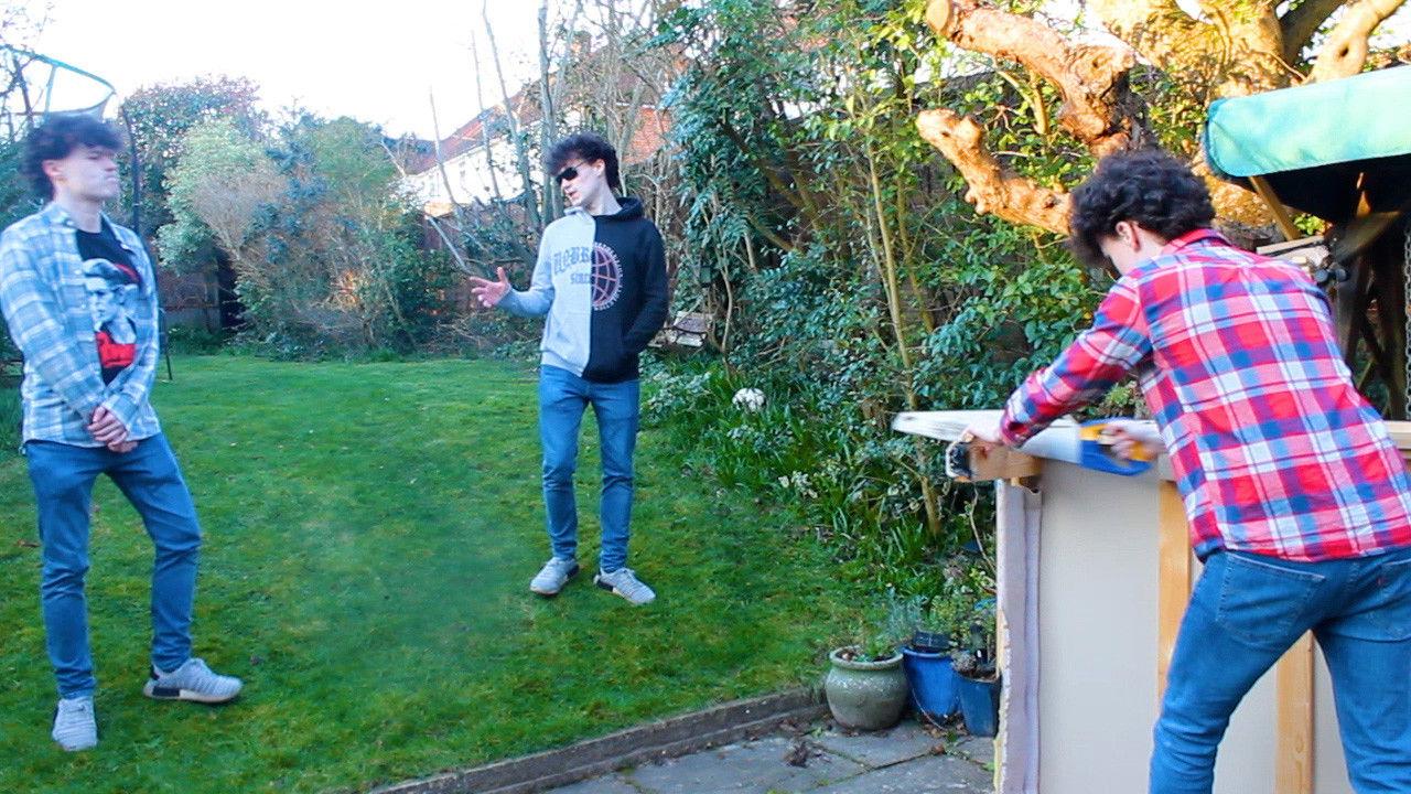 DONOVAN 17: THE WEEKEND WARS backdrop