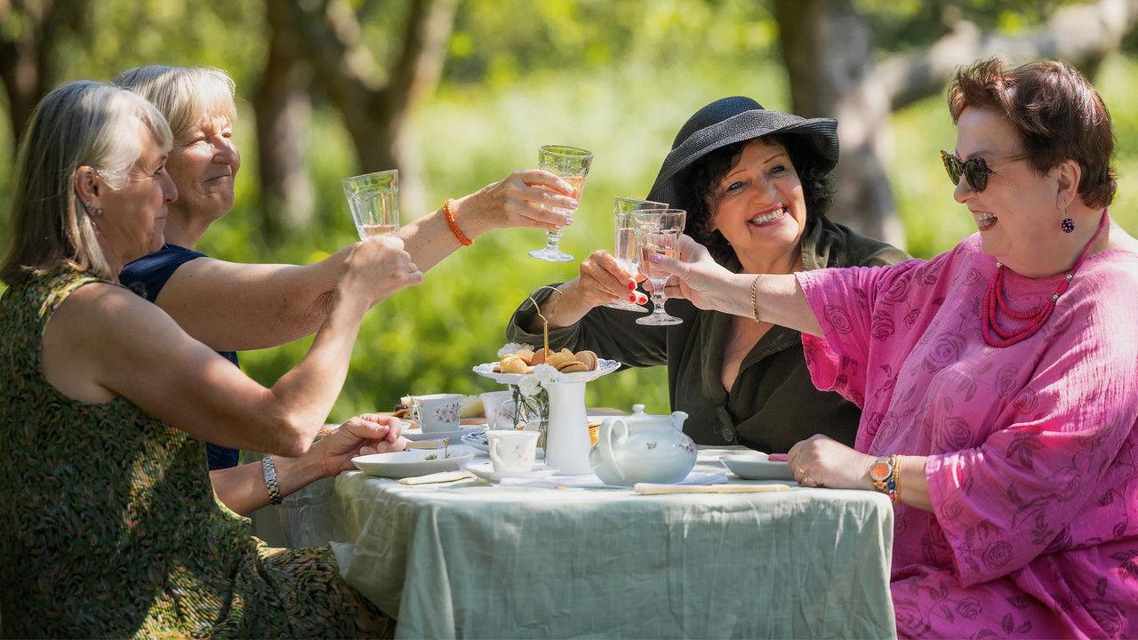 Granny Goes Dating (Finland) backdrop