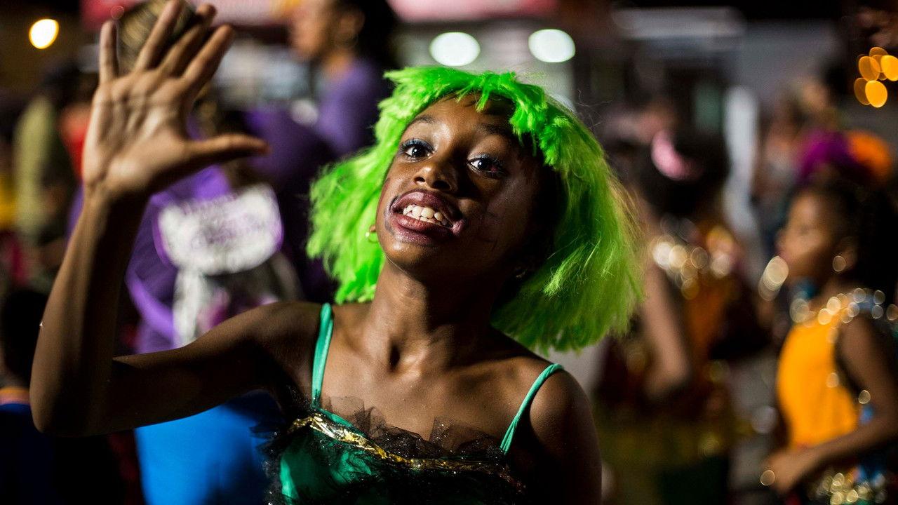 Nos queda la noche (un viaje al querer vivir) backdrop