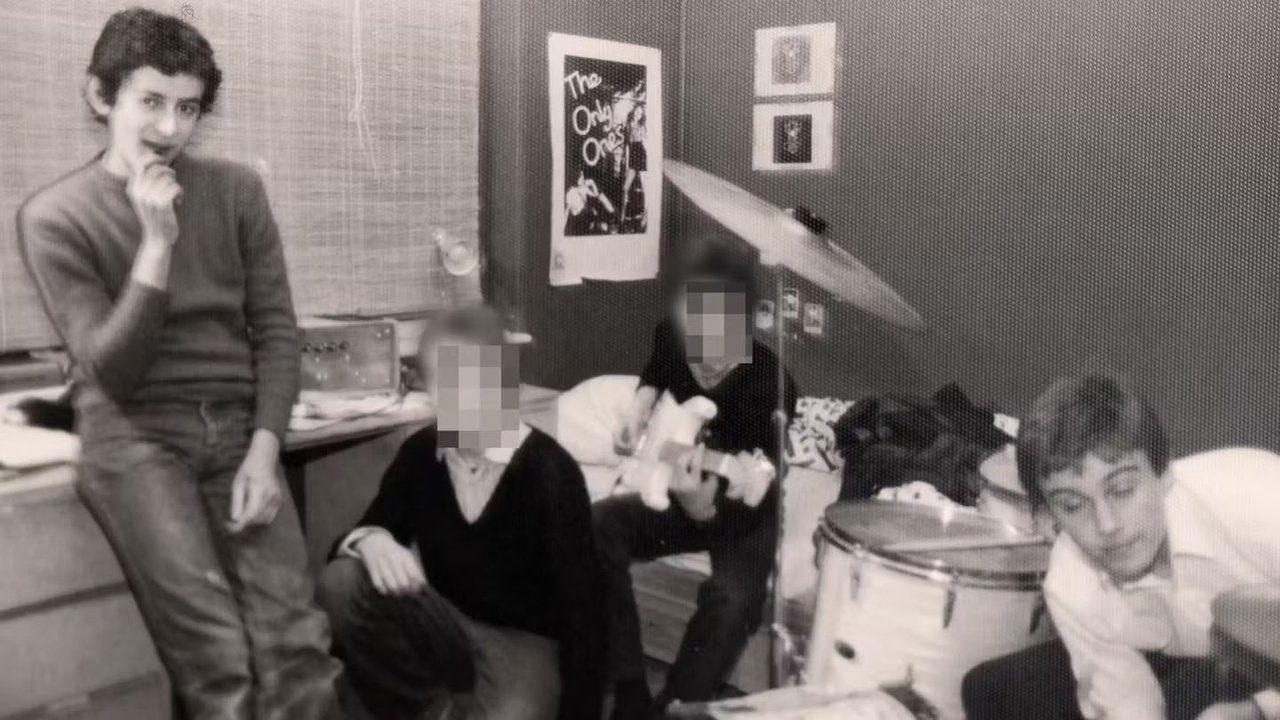 The Dear John Letter backdrop