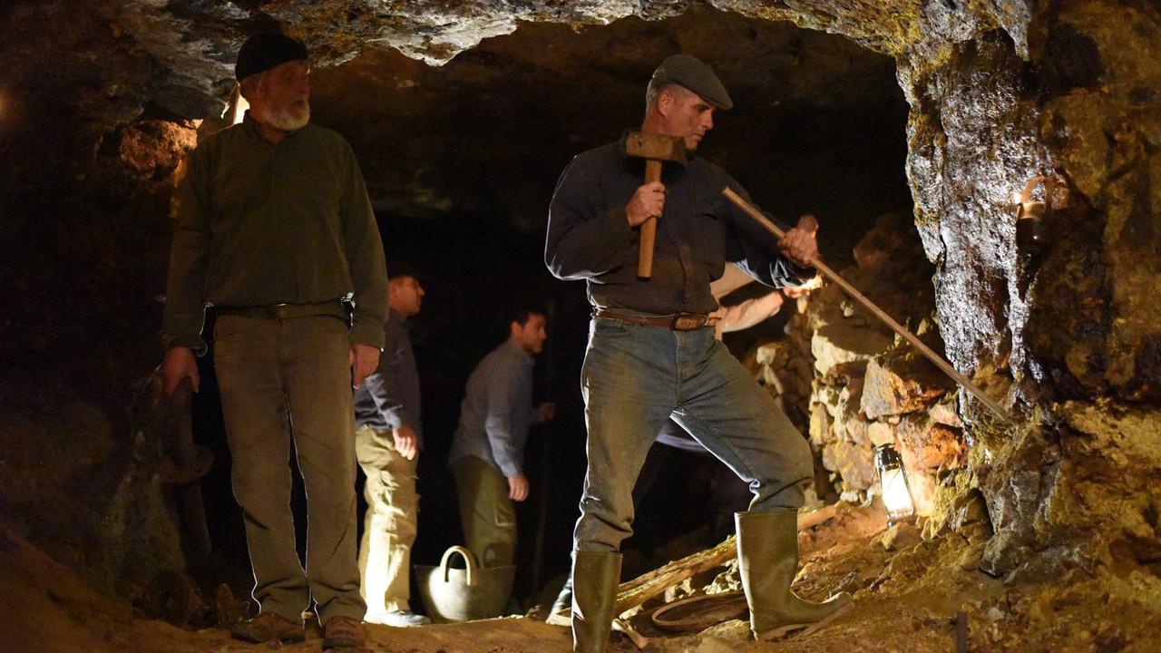 Utopia 1961 backdrop