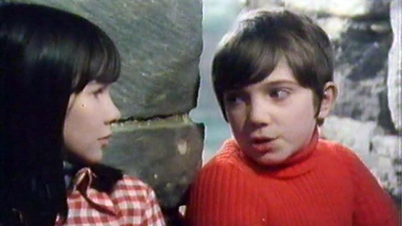 Don't Bite, We Love You backdrop