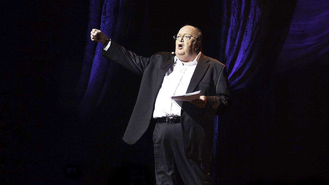 Bernard Mabille - De la tête aux pieds backdrop