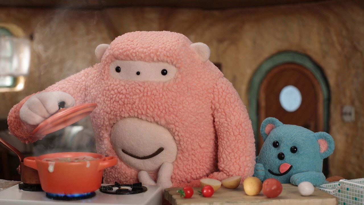 Mogu and Perol backdrop