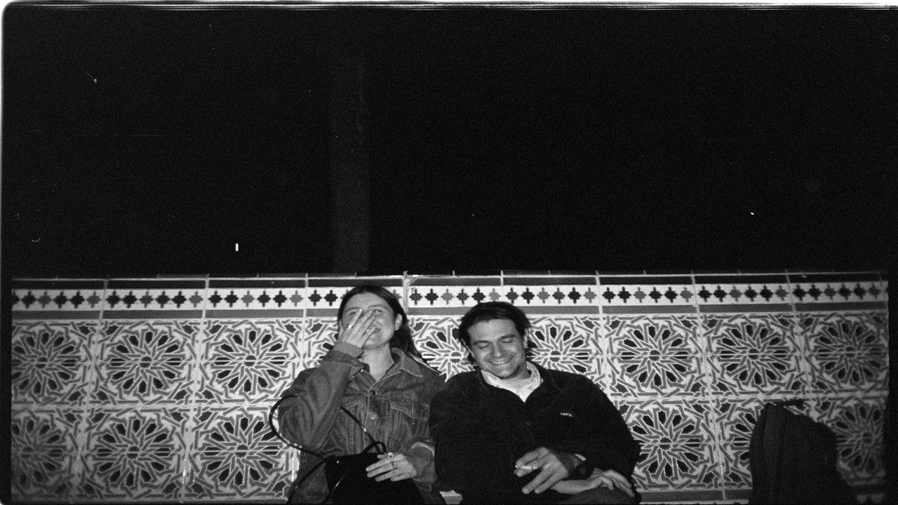 Otro Día/Carta Abierta backdrop