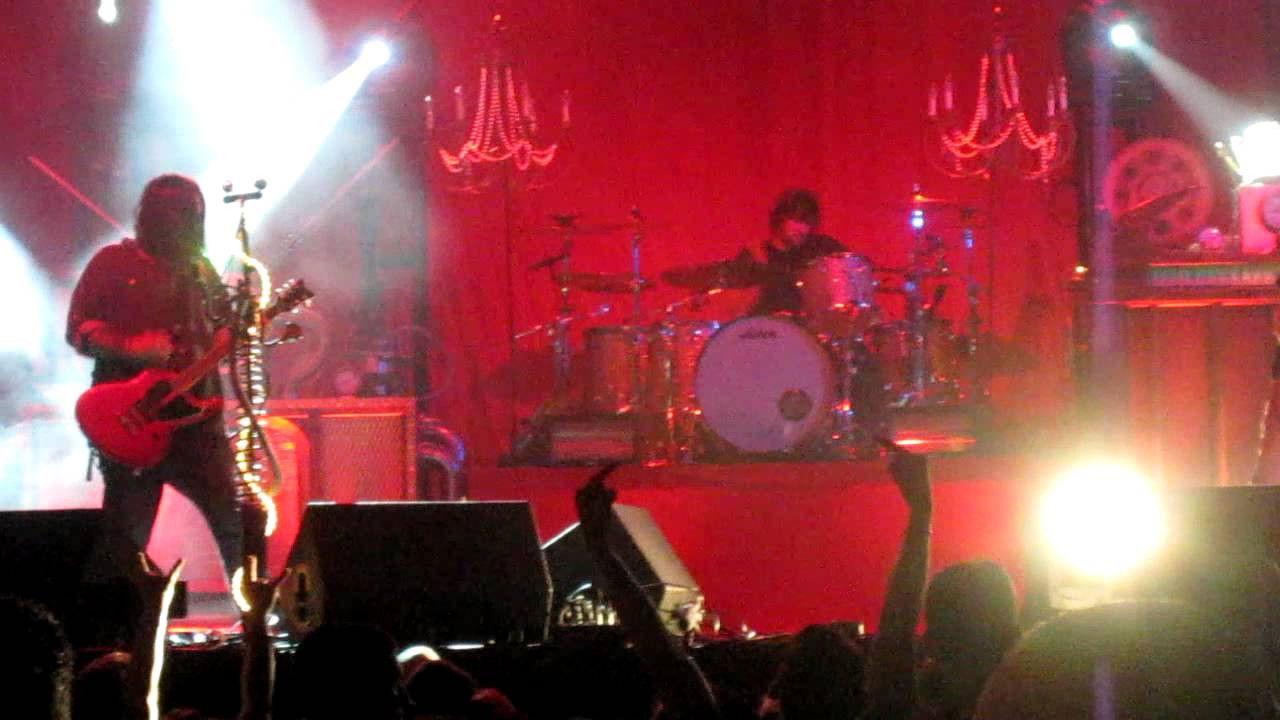 Seether: Tripple Threat Live backdrop