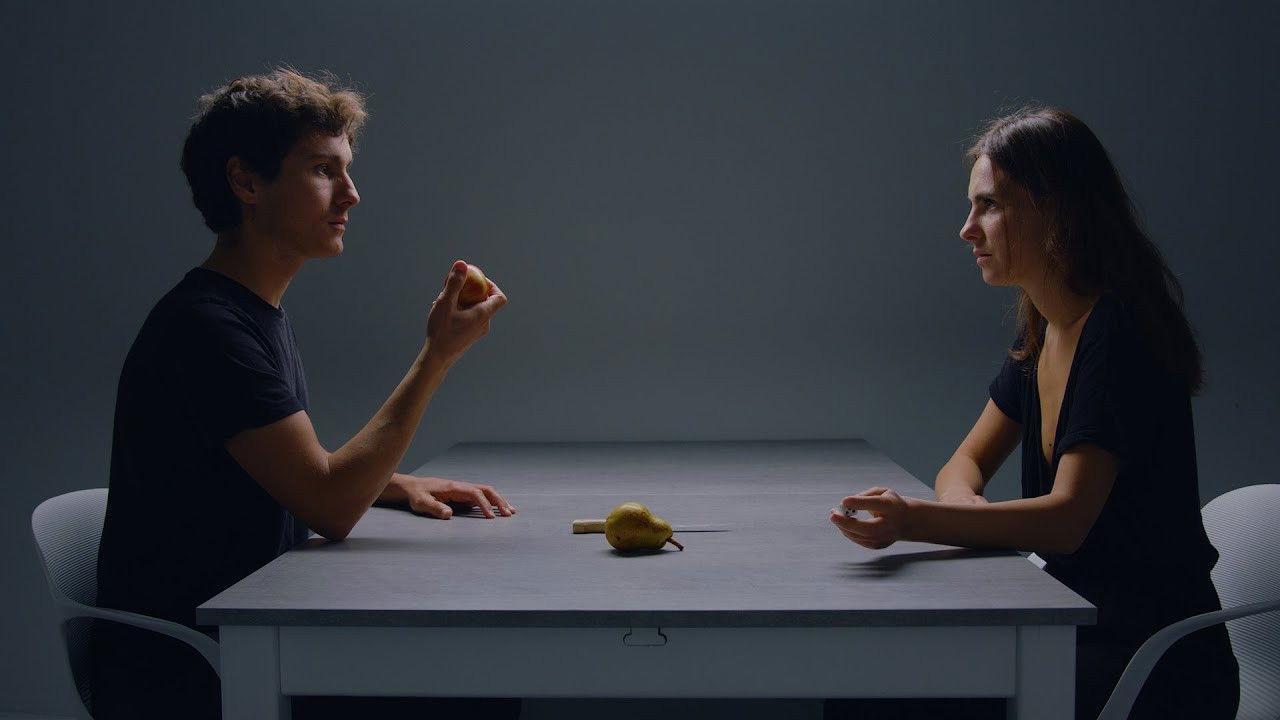 Effet Domino backdrop