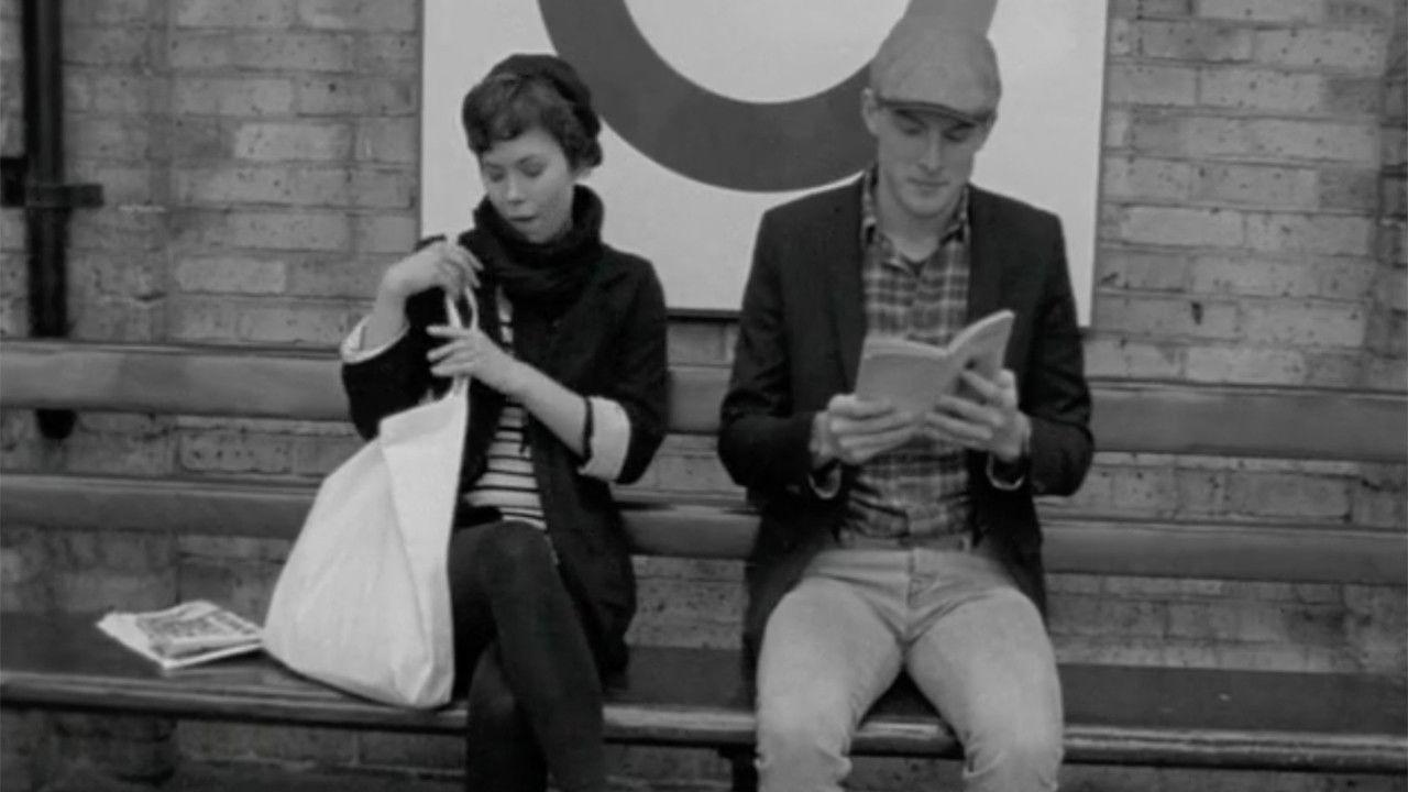 L'étranger backdrop