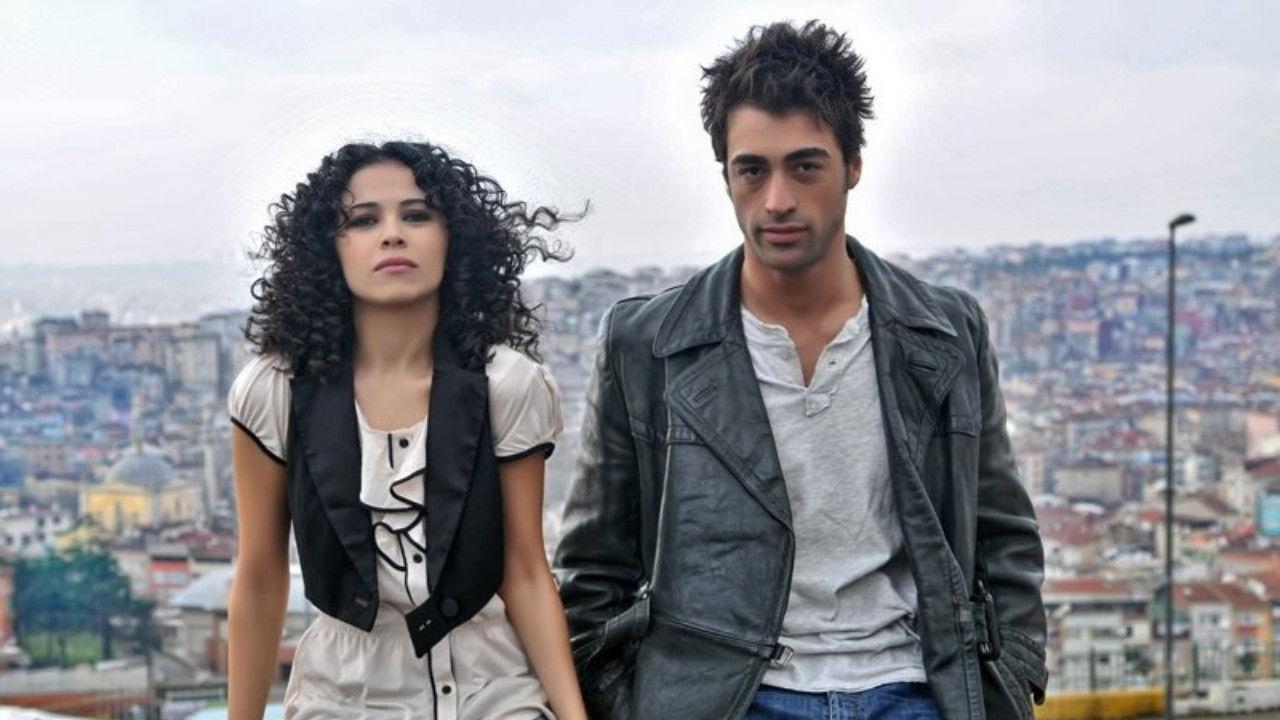 Kalp Ağrısı backdrop