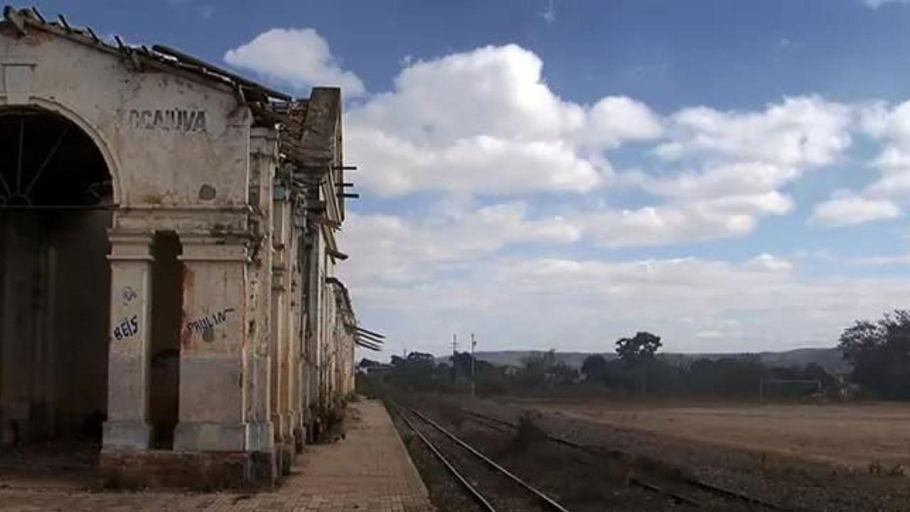 Magnificent Desolation backdrop