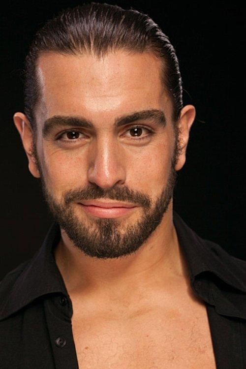 Adam Bond fotoğrafı