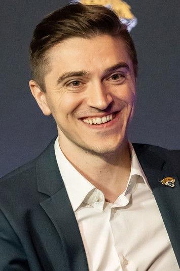 James Gladstone fotoğrafı