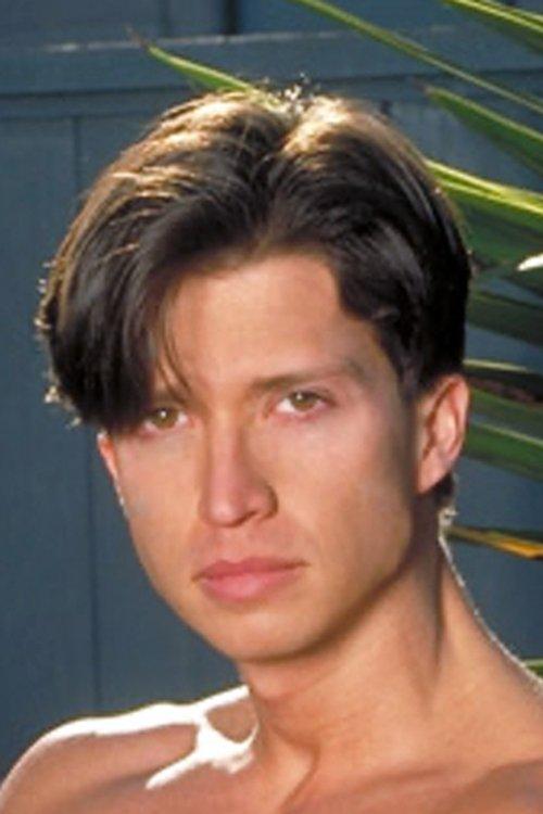 Devyn Foster fotoğrafı