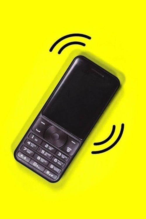 Voicemails From Strangers: 2021 film afişi