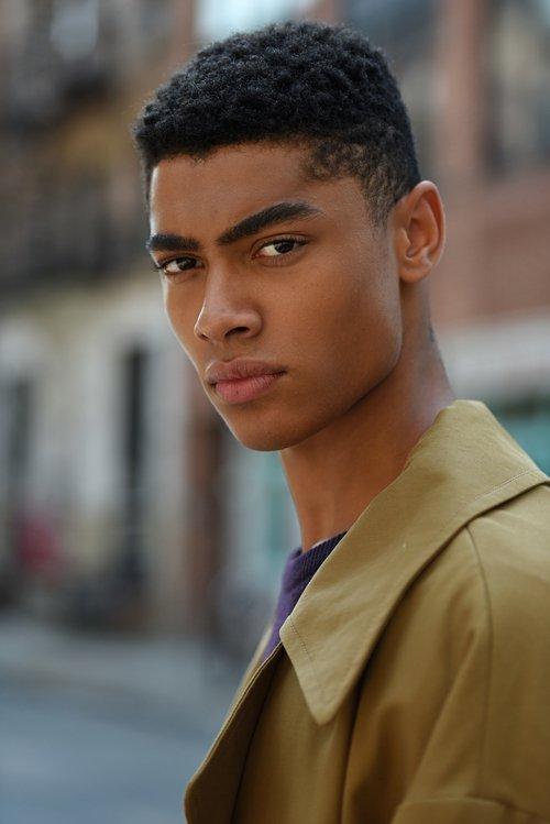 Désiré Mia fotoğrafı