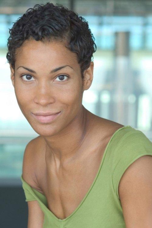 Annabelle Mandeng fotoğrafı