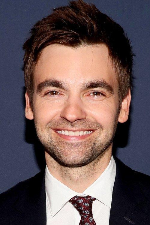 Drew Tarver fotoğrafı