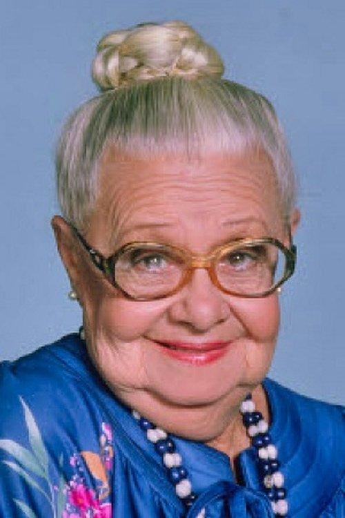 Nedra Volz fotoğrafı