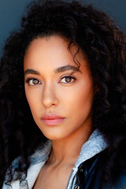 Adrienne Thomas fotoğrafı