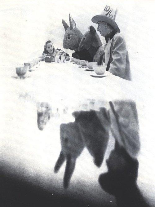 The Ford Theatre Hour: Alice in Wonderland film afişi