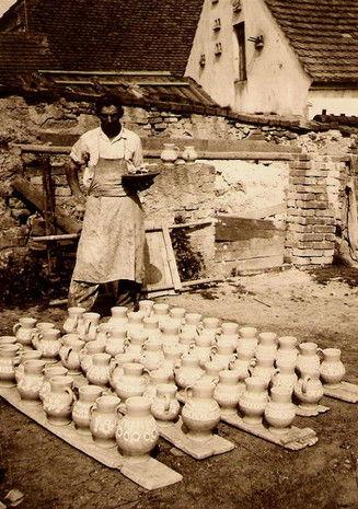 Ruce, kruh a hlína film afişi