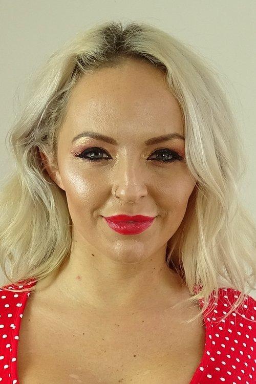 Louise Lee fotoğrafı