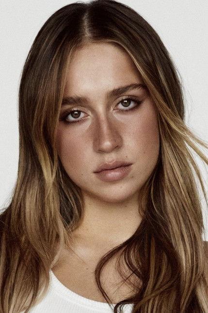 Tate McRae fotoğrafı