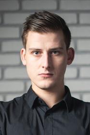 Adam Langer fotoğrafı