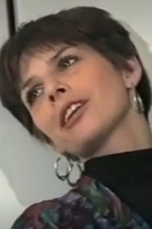 Yvette Estel fotoğrafı