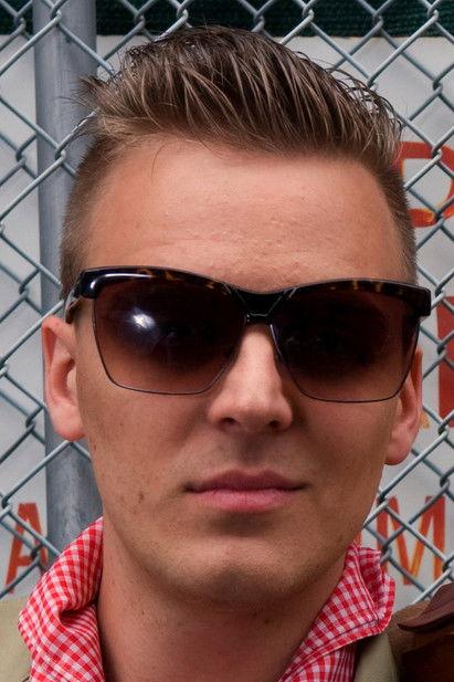 Oliver Bell fotoğrafı