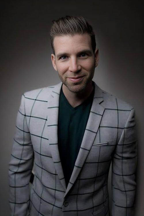 Joshua Jay fotoğrafı