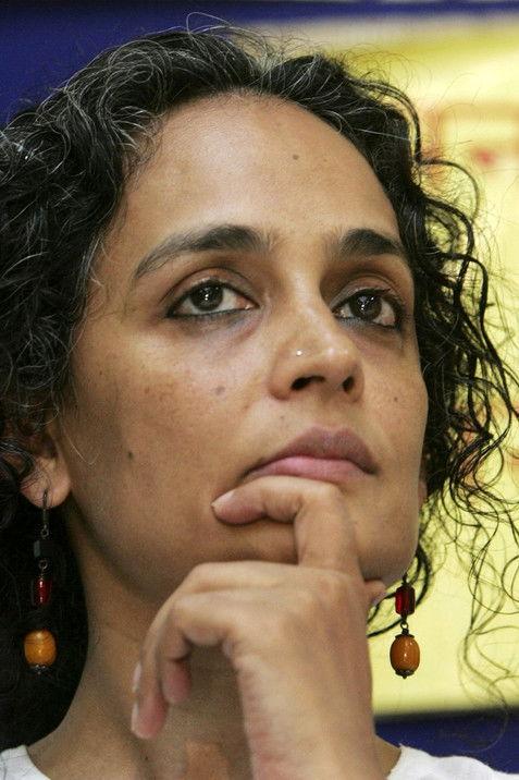 Arundhati Roy fotoğrafı