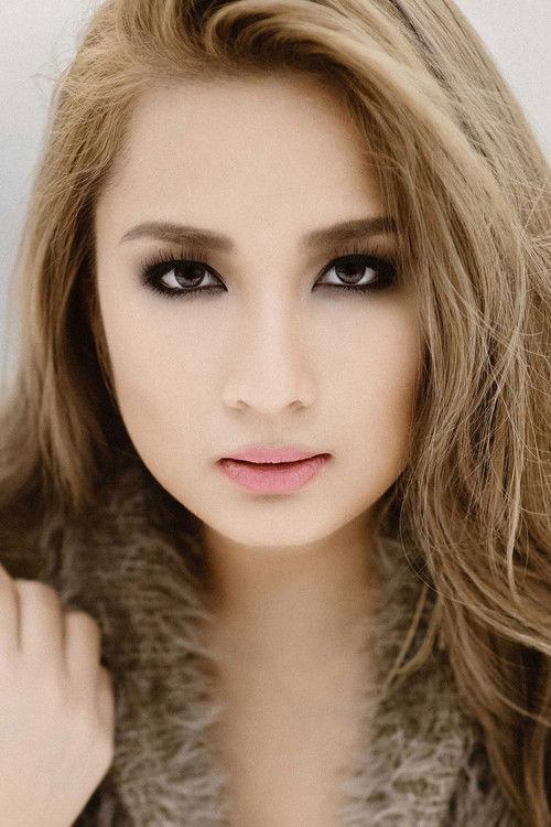 Ehra Madrigal fotoğrafı