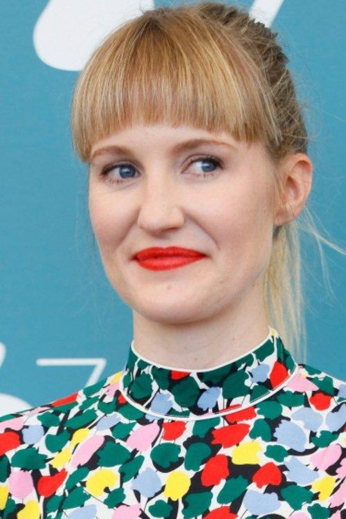 Shannon Murphy fotoğrafı