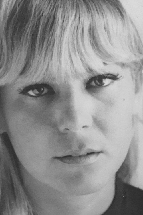 Júlia Buisel fotoğrafı