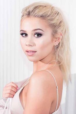 Lisa Ajax fotoğrafı