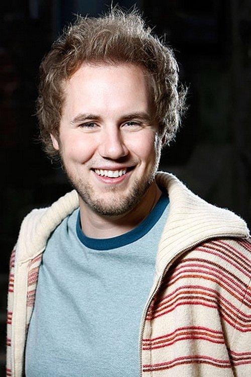 Kyle Labine fotoğrafı